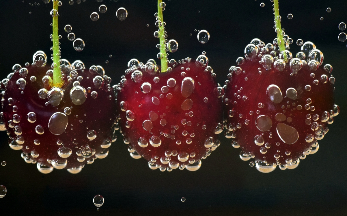 ‘~樱桃 红色 关于 水果 食品 圆润的 受益 美味 维生素 甜 甜樱桃 红樱桃 5K图片’ 的图片