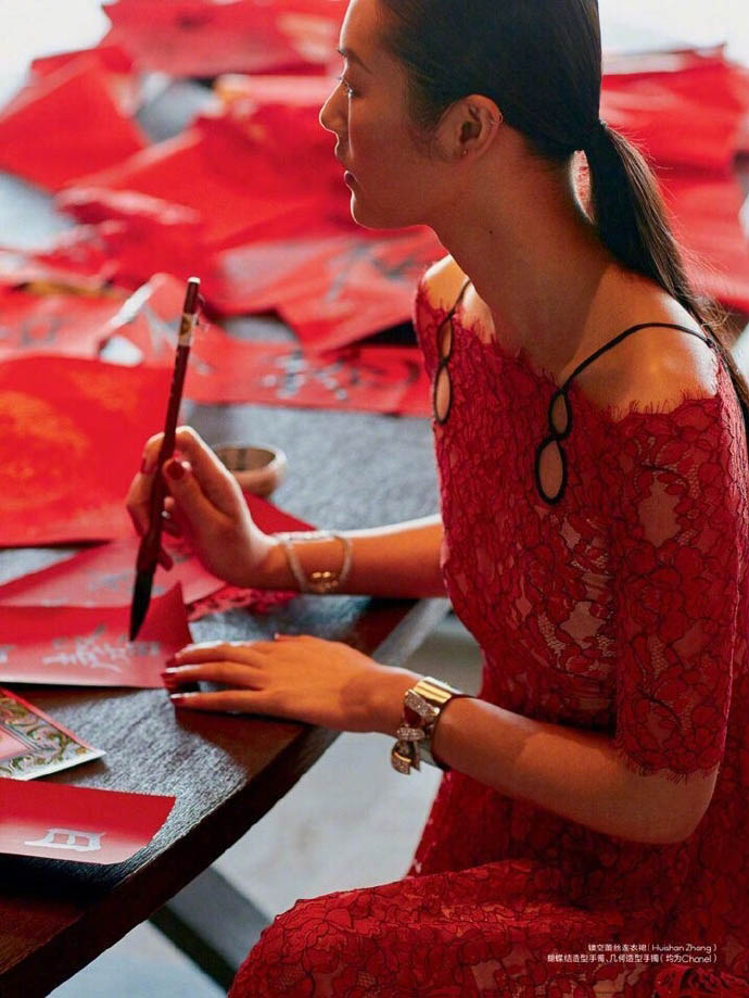 ‘~刘雯深v红裙造型图片 中国红喜庆美艳  ~’ 的图片