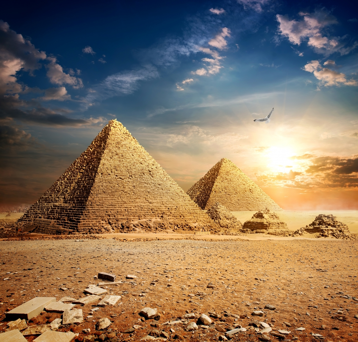 ‘~天空 太阳 云彩 鸟 沙漠 埃及金字塔4K风景图片 4k美丽的小姐姐超清桌面桌面背景’ 的图片