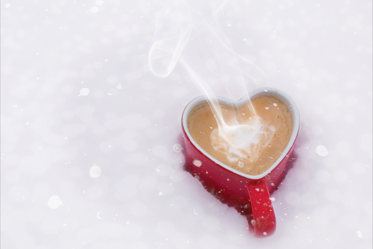 ‘~七夕 情人节 心形杯中的咖啡4k图片’ 的图片