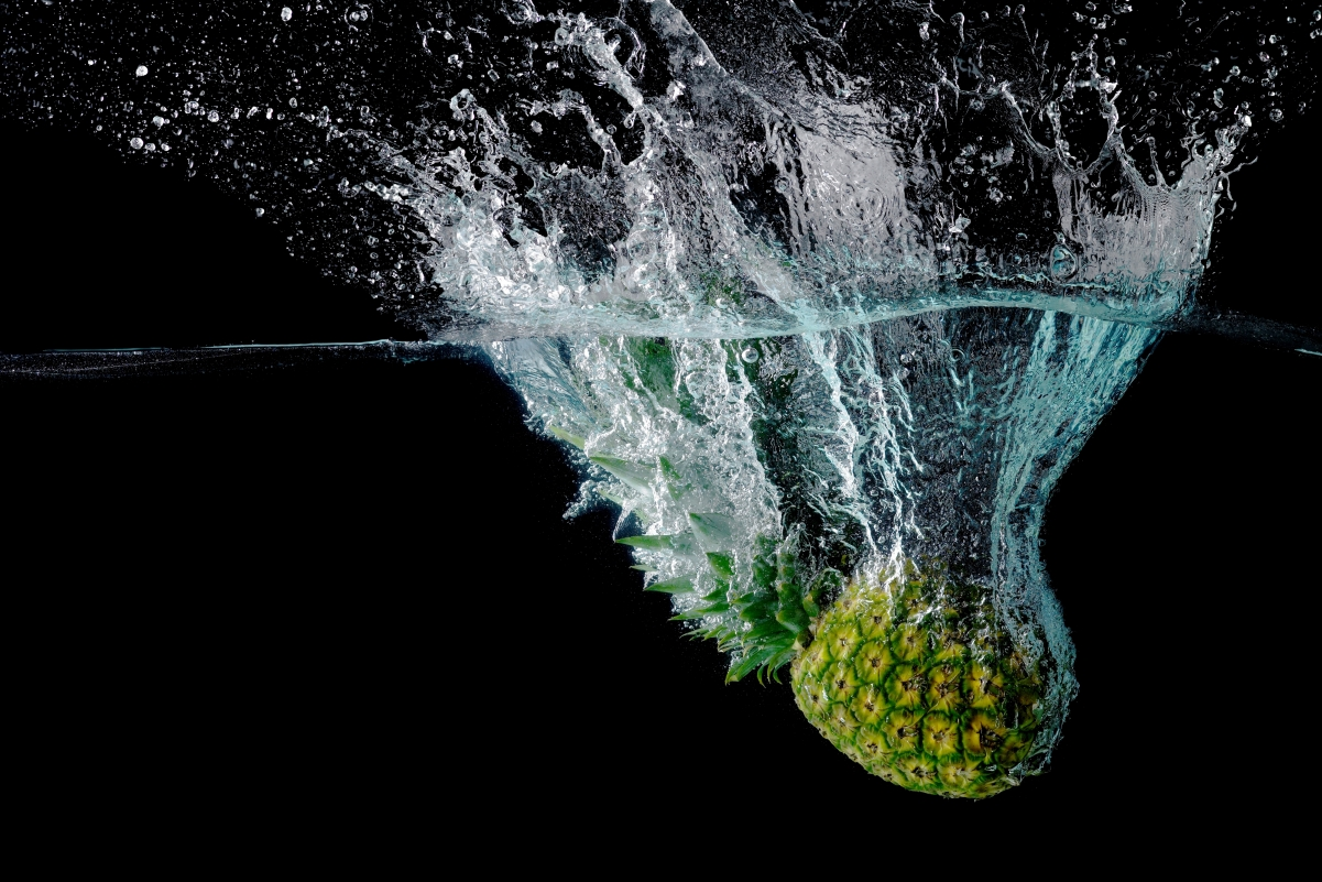‘~飞溅 水 菠萝 5k图片’ 的图片