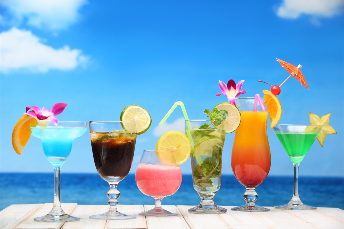 ‘~夏季 大海 沙滩 鸡尾酒 水果 5k图片’ 的图片
