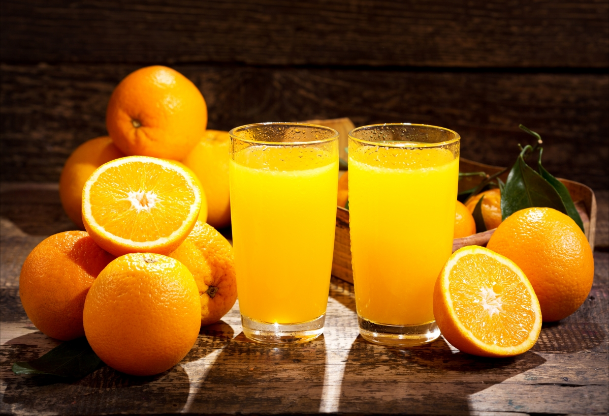 ‘~橙子 果汁 玻璃杯 水果 橙汁4K桌面背景’ 的图片