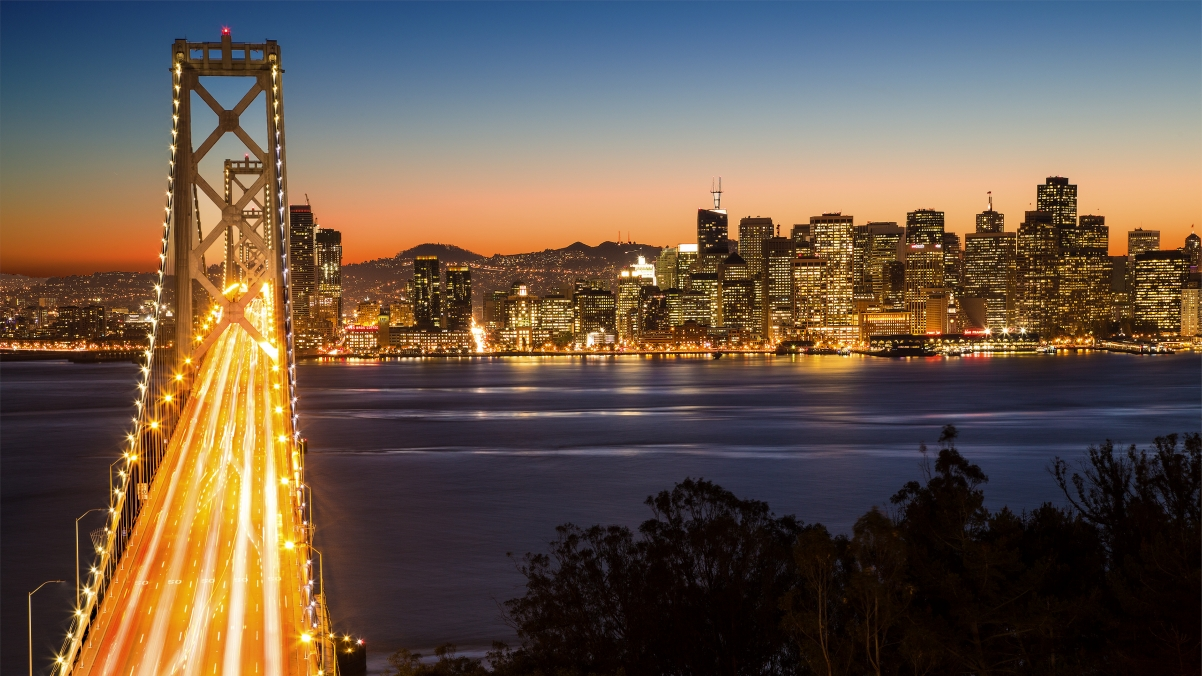 ‘~晚上 旧金山市中心 桥 3840×2160风景桌面背景’ 的图片