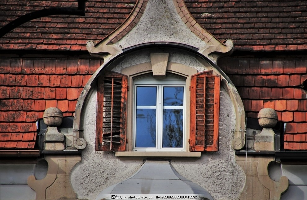 ‘~旧房子的窗口图片_建筑平面创作_环境平面创作-  ~’ 的图片