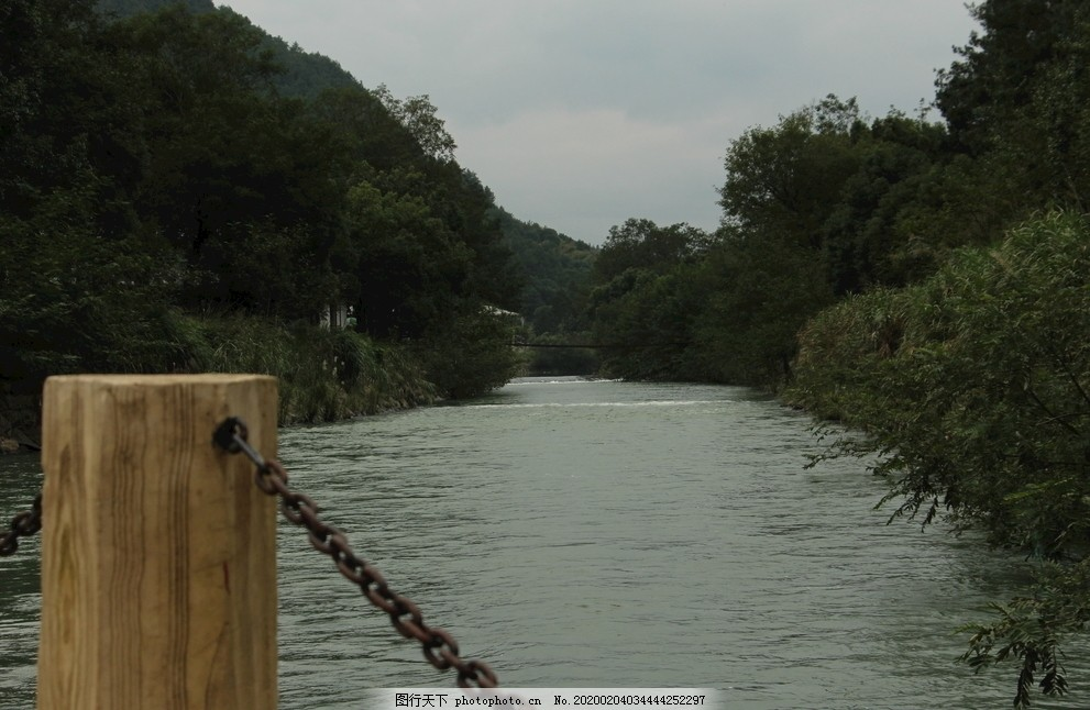 ‘~河流桥上的木桩图片_山水风景_自然景观-  ~’ 的图片